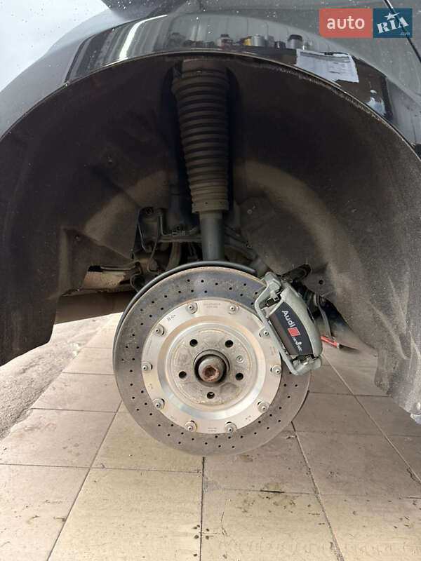 Седан Audi S8 2016 в Києві