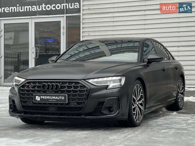 Седан Audi S8 2022 в Киеве