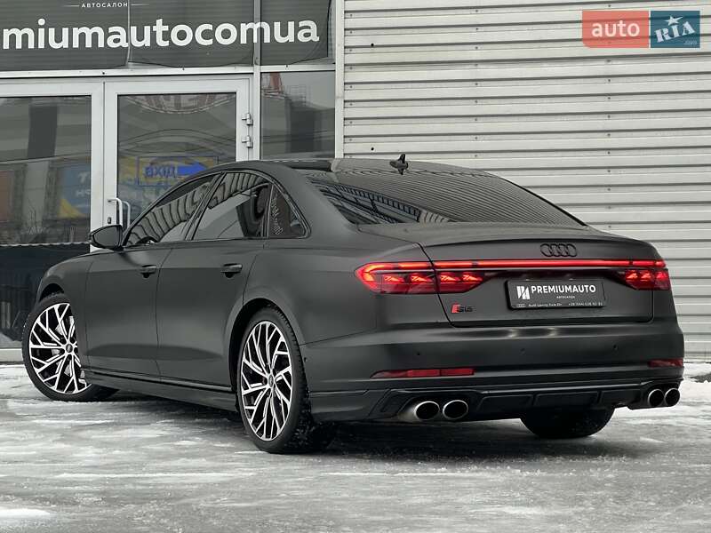 Седан Audi S8 2022 в Киеве