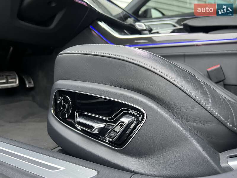 Седан Audi S8 2022 в Киеве