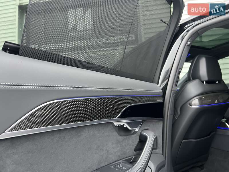 Седан Audi S8 2022 в Киеве