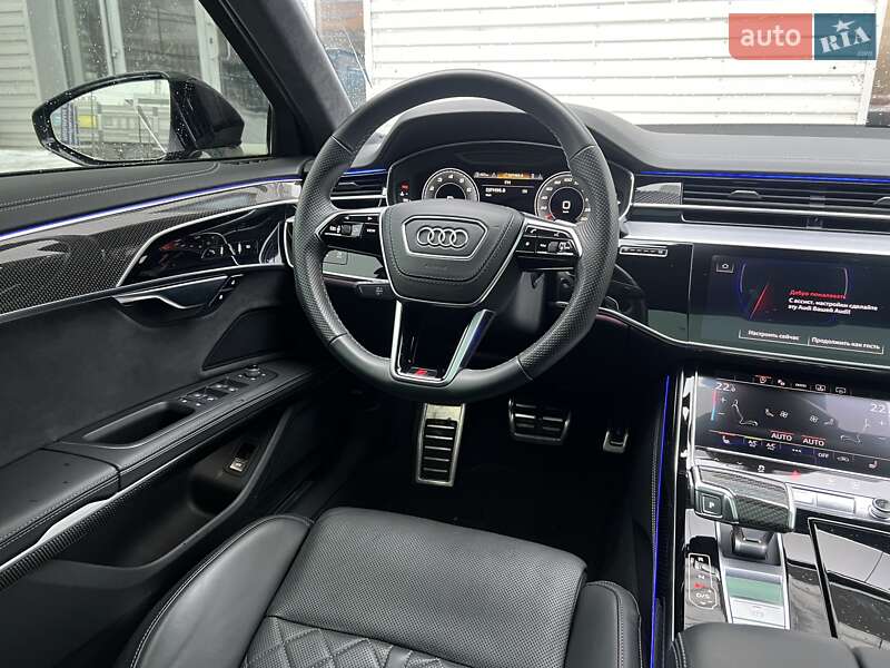 Седан Audi S8 2022 в Киеве