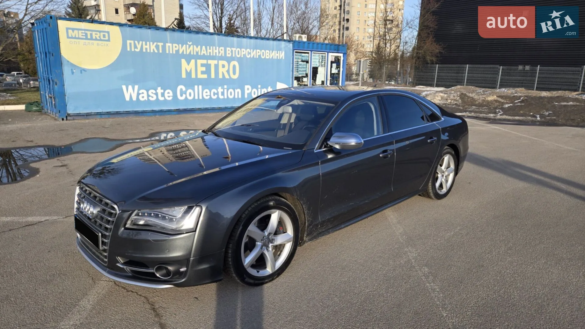 Audi S8 2013