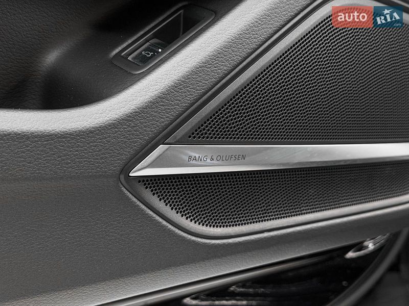 Седан Audi S8 2025 в Києві