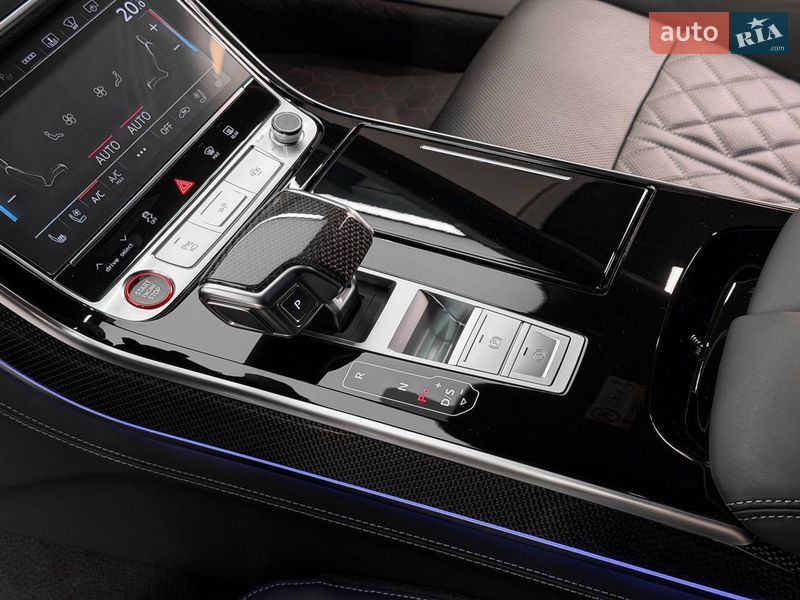 Седан Audi S8 2025 в Києві
