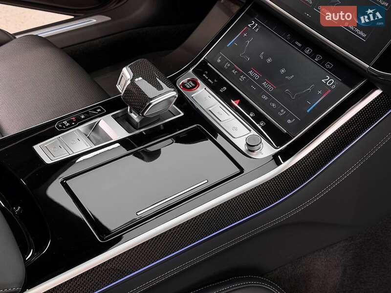 Седан Audi S8 2025 в Києві