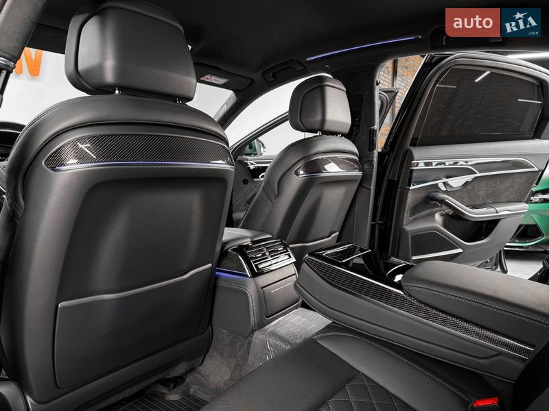 Седан Audi S8 2025 в Києві
