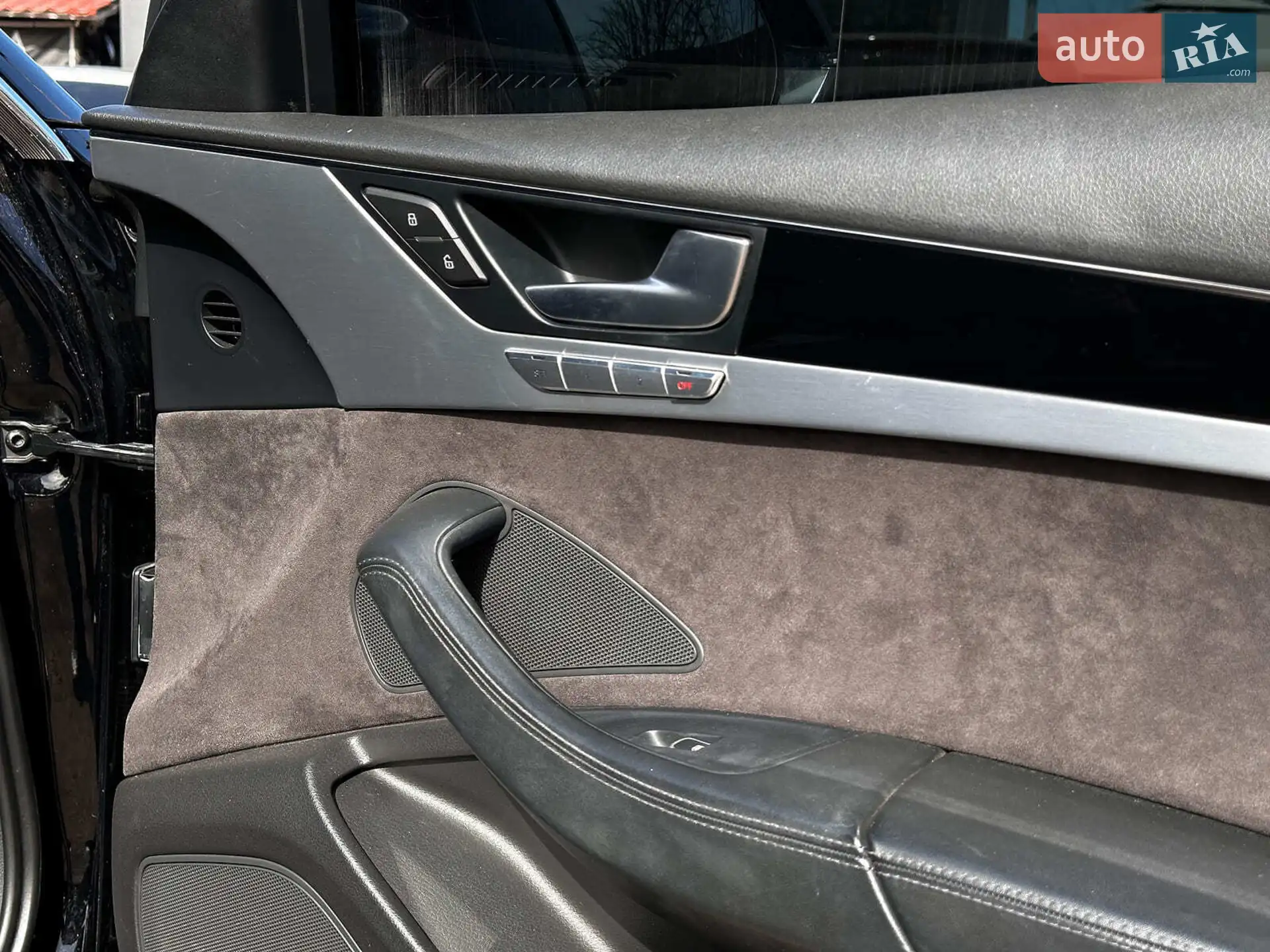 2013 Audi S8 - мініатюра 15