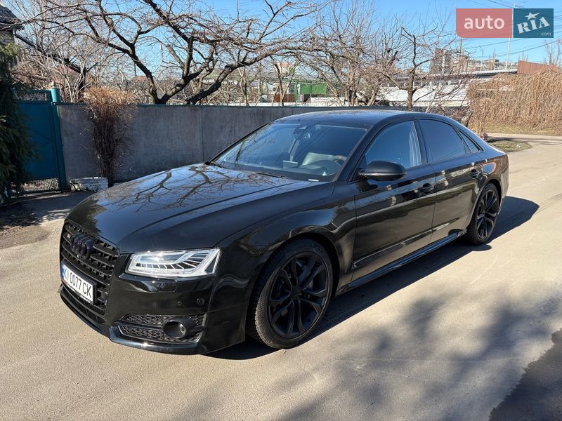 Седан Audi S8 2017 в Киеве