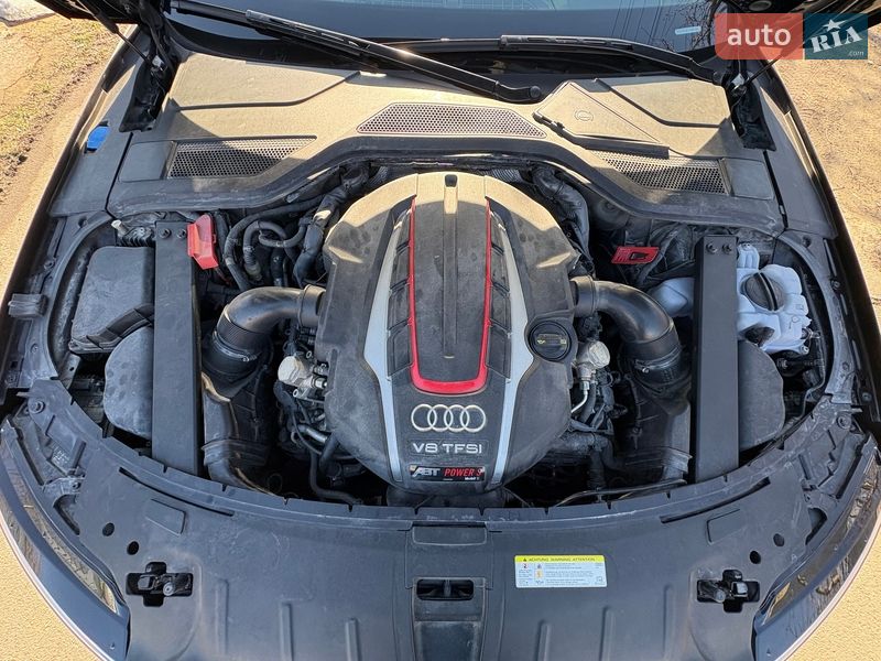Седан Audi S8 2017 в Киеве