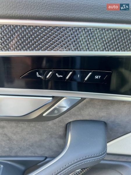 Седан Audi S8 2020 в Києві фото 30 Седан Audi S8 2020 в Києві