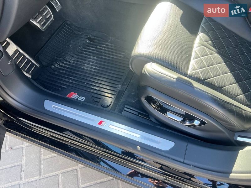 Седан Audi S8 2020 в Києві фото 43 Седан Audi S8 2020 в Києві