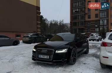 Седан Audi S8 2012 в Чернигове