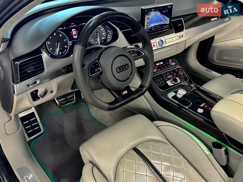 Седан Audi S8 2016 в Николаеве