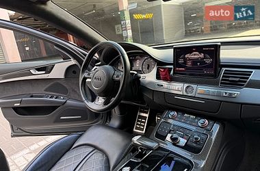 Седан Audi S8 2012 в Киеве