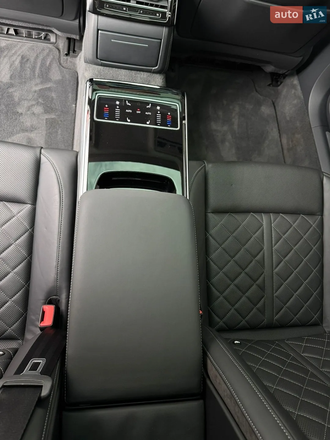 2023 Audi S8 - мініатюра 17