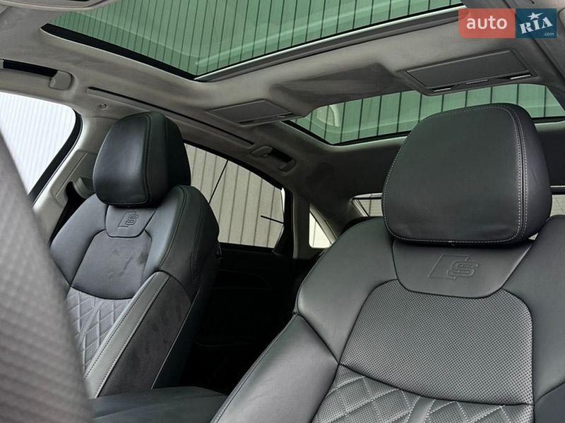 Седан Audi S8 2023 в Черновцах фото 26 Седан Audi S8 2023 в Черновцах