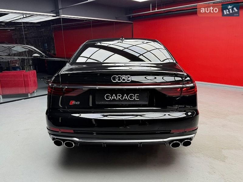 Седан Audi S8 2023 в Києві