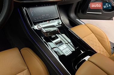 Седан Audi S8 2023 в Києві