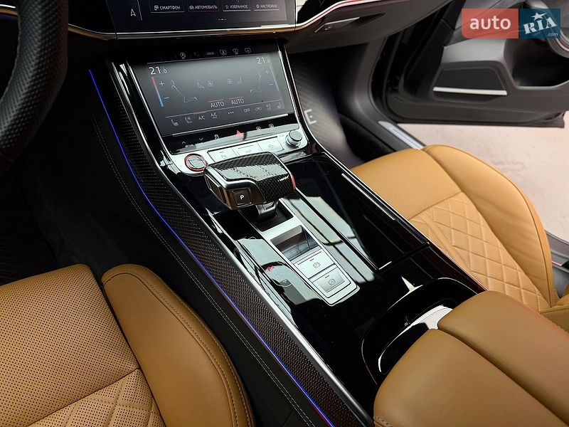 Седан Audi S8 2023 в Києві