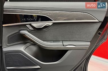 Седан Audi S8 2023 в Києві
