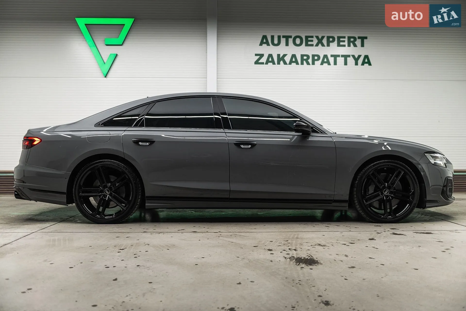 2023 Audi S8 - мініатюра 14