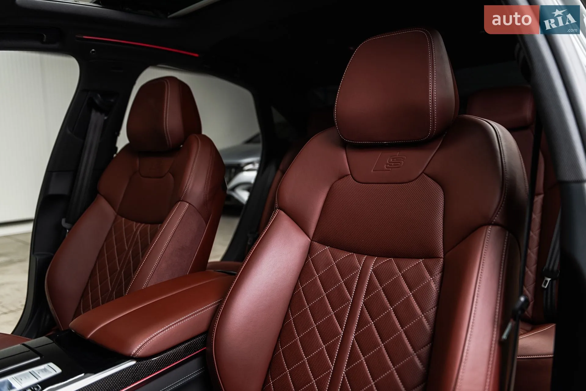 2023 Audi S8 - мініатюра 32