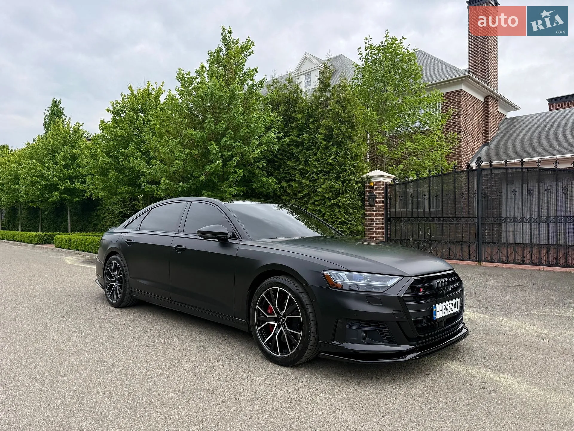 2020 Audi S8 - мініатюра 8