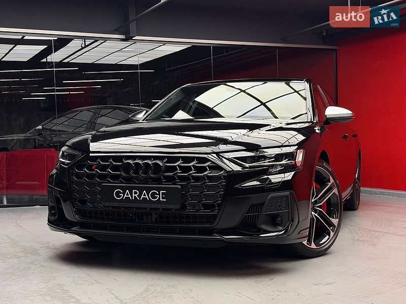 Седан Audi S8 2026 в Киеве