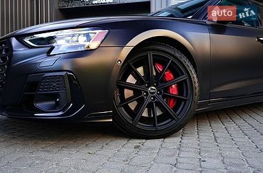 Седан Audi S8 2024 в Львове