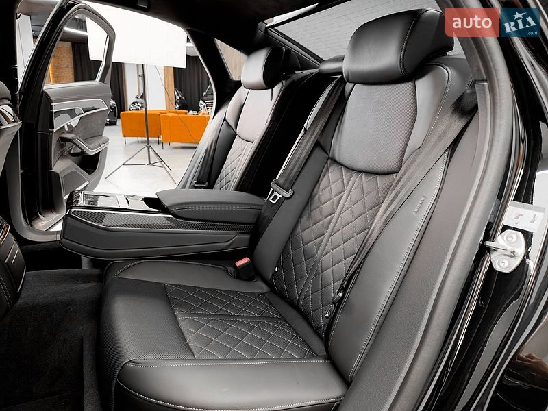 Седан Audi S8 2026 в Киеве фото 53 Седан Audi S8 2026 в Киеве