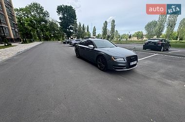 Седан Audi S8 2012 в Чернигове