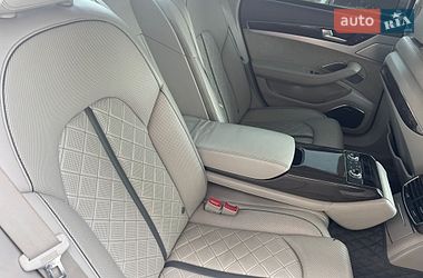Седан Audi S8 2012 в Чернигове