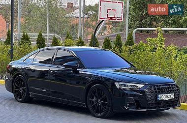 Седан Audi S8 2023 в Днепре