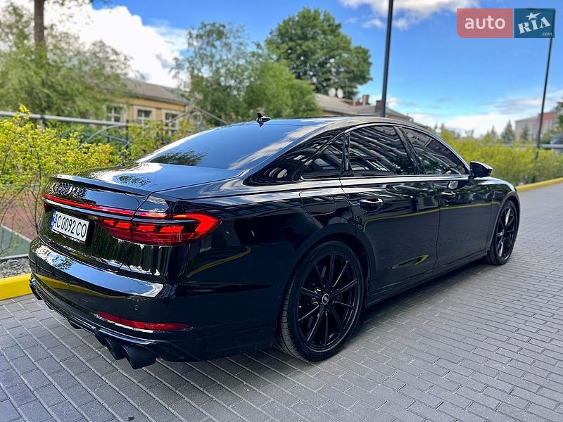 Седан Audi S8 2023 в Днепре