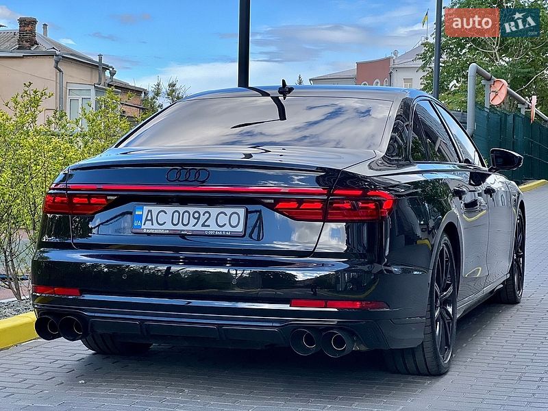 Седан Audi S8 2023 в Днепре