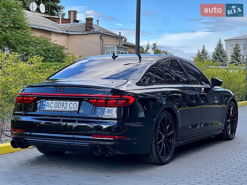 Седан Audi S8 2023 в Днепре