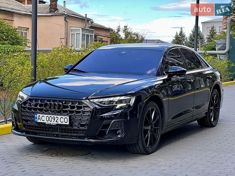 Седан Audi S8 2023 в Днепре