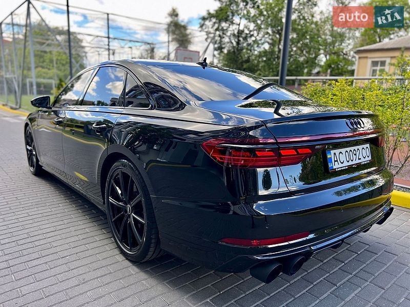 Седан Audi S8 2023 в Днепре