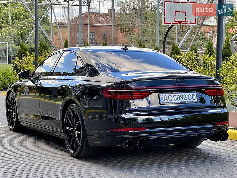 Седан Audi S8 2023 в Днепре