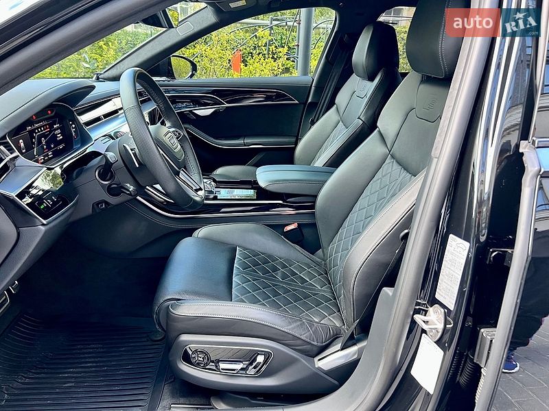 Седан Audi S8 2023 в Днепре