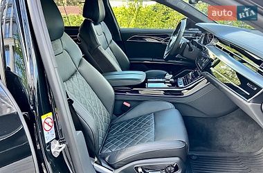 Седан Audi S8 2023 в Днепре