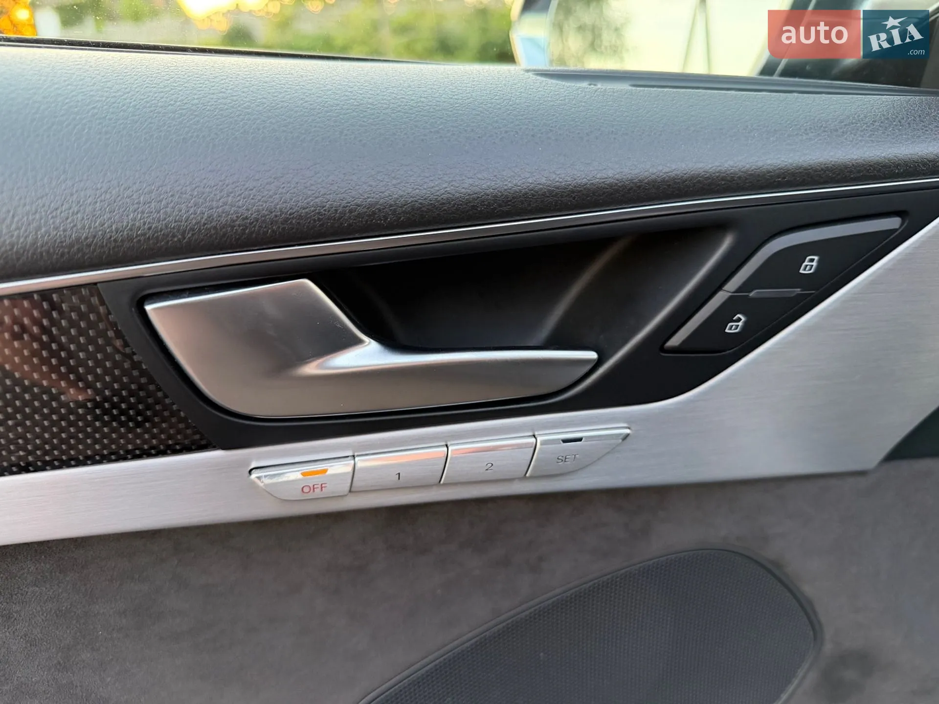 2013 Audi S8 - мініатюра 63