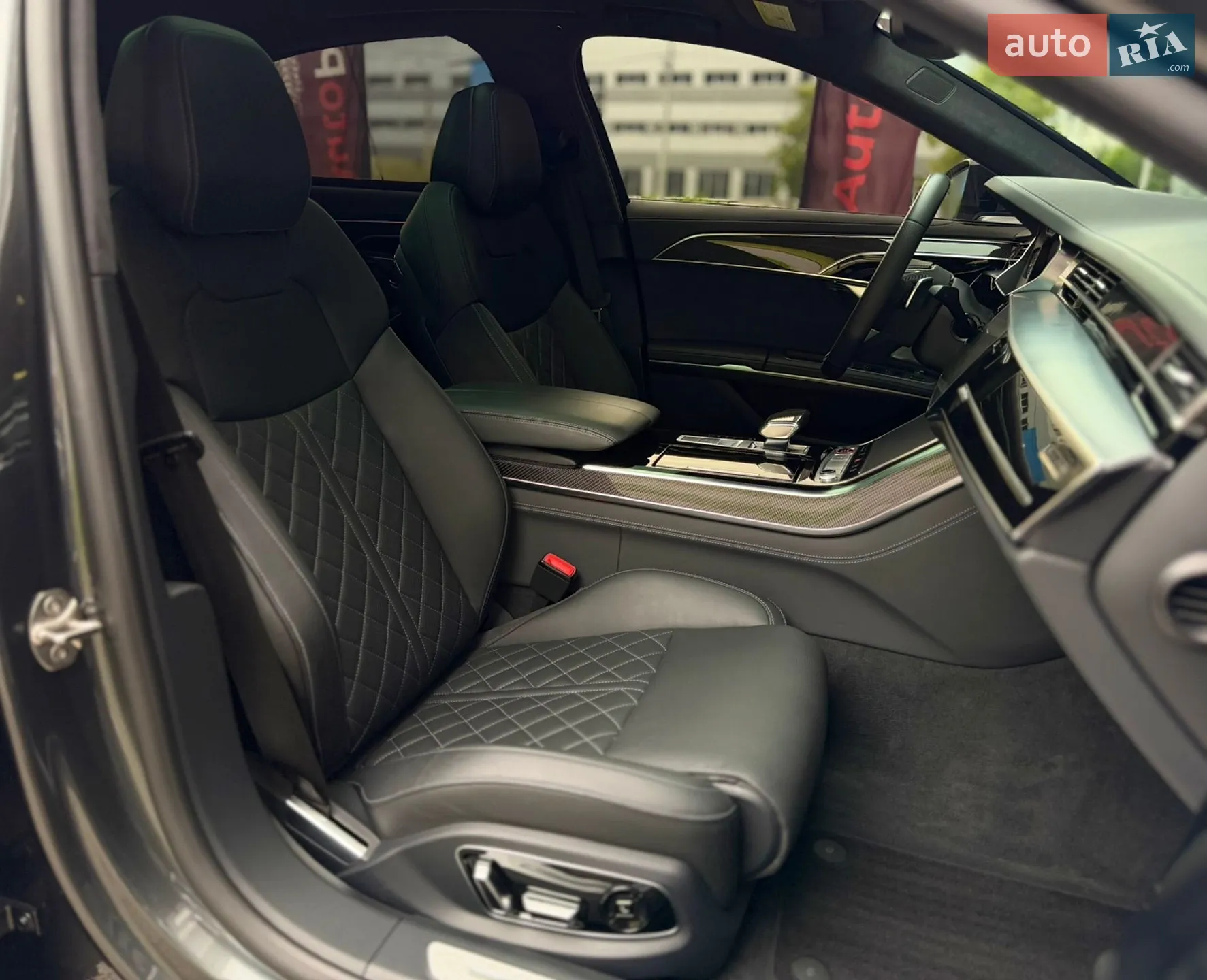 2022 Audi S8 - мініатюра 31