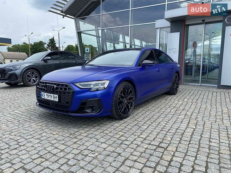 Audi S8 2025