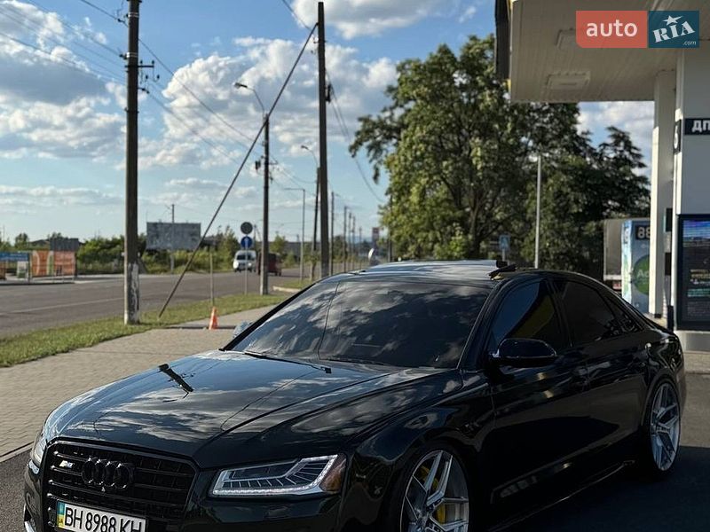 Audi S8 2014