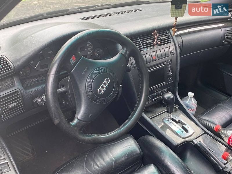 Седан Audi S8 1997 в Киеве