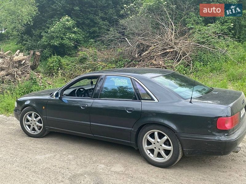 Седан Audi S8 1997 в Киеве