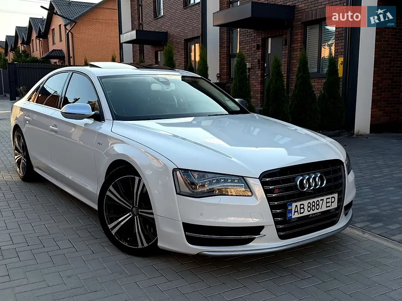 Audi S8 2014