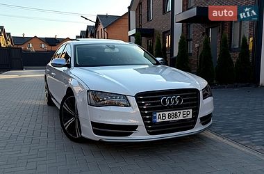Седан Audi S8 2014 в Вінниці